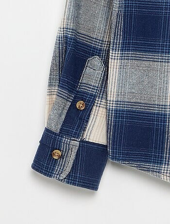 Camisa aos quadrados - coleção fácil de vestir