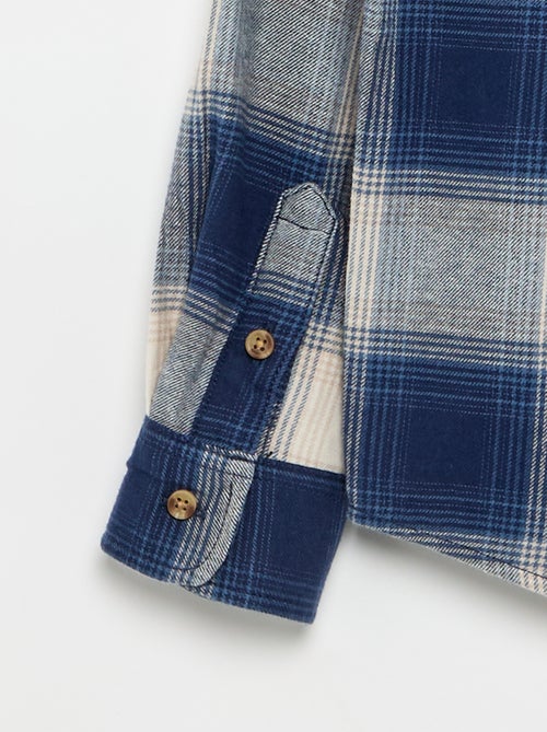 Camisa aos quadrados - coleção fácil de vestir - Kiabi Camisa aos quadrados - coleção fácil de vestir - Kiabi