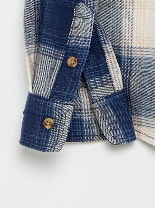 Camisa aos quadrados - coleção fácil de vestir - Kiabi Camisa aos quadrados - coleção fácil de vestir - Kiabi