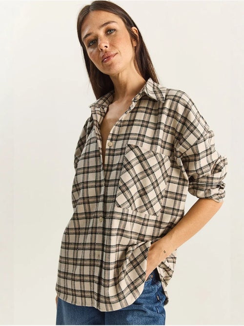 Camisa aos quadrados oversized de manga comprida com bolso lucci - Kiabi Camisa aos quadrados oversized de manga comprida com bolso lucci - Kiabi