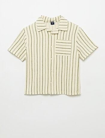 Camisa às riscas