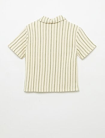 Camisa às riscas