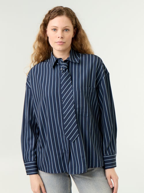 Camisa às riscas com bolso no peito + gravata a condizer - 2 peças - Kiabi Camisa às riscas com bolso no peito + gravata a condizer - 2 peças - Kiabi