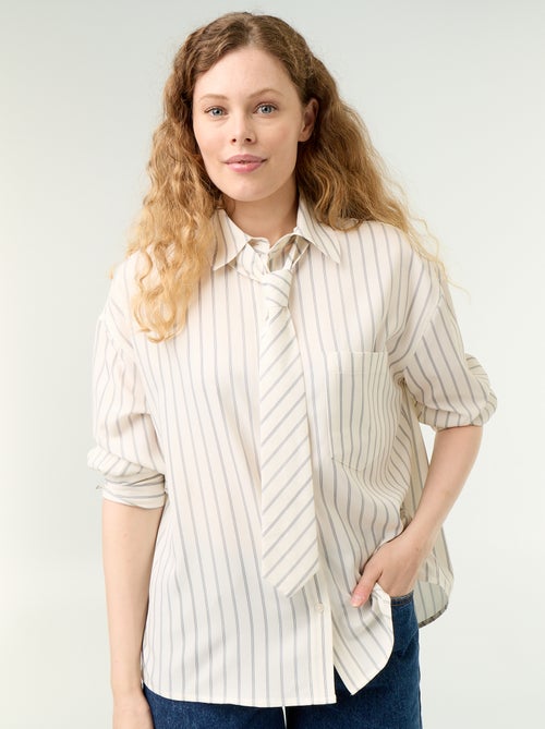 Camisa às riscas com bolso no peito + gravata a condizer - 2 peças - Kiabi Camisa às riscas com bolso no peito + gravata a condizer - 2 peças - Kiabi