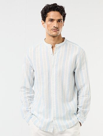 Camisa às riscas com gola mao e mangas arregaçáveis