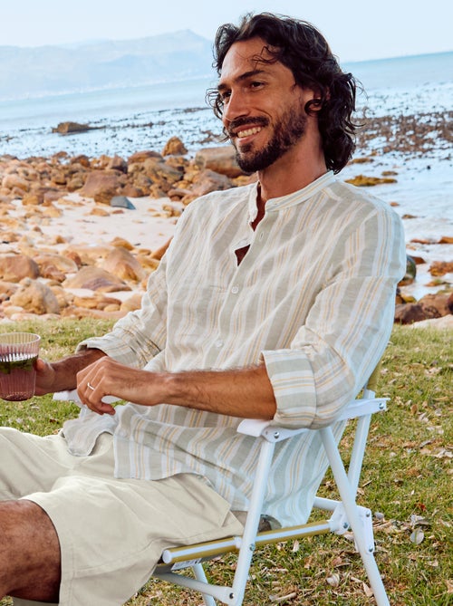 Camisa às riscas com gola mao e mangas arregaçáveis - Kiabi