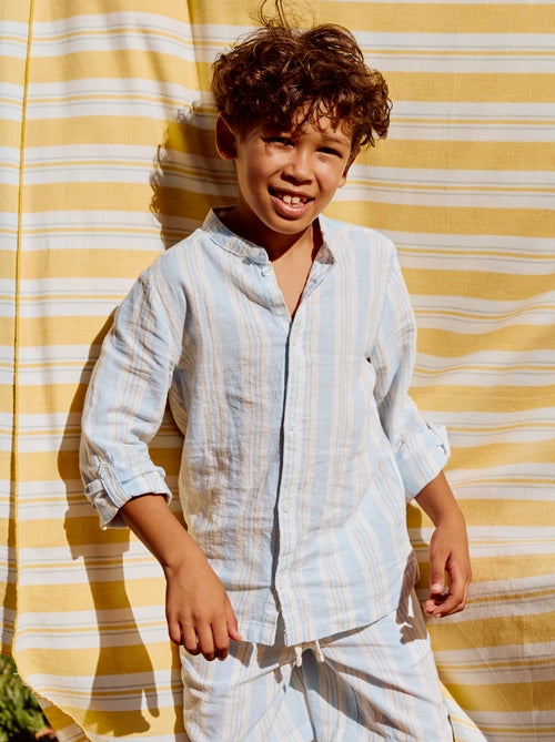 Camisa às riscas com gola mao em linho e algodão - Kiabi Camisa às riscas com gola mao em linho e algodão - Kiabi