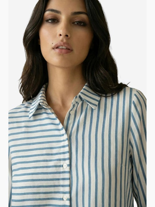 Camisa às riscas de manga comprida com abotoamento frontal my fashion - Kiabi Camisa às riscas de manga comprida com abotoamento frontal my fashion - Kiabi