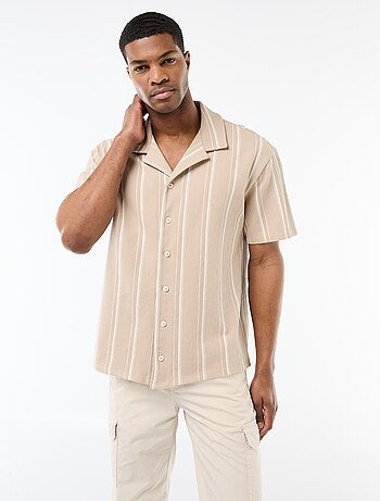 Camisa às Riscas de Manga Curta