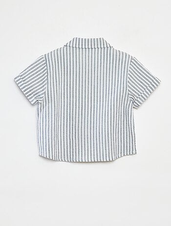Camisa às riscas de manga curta