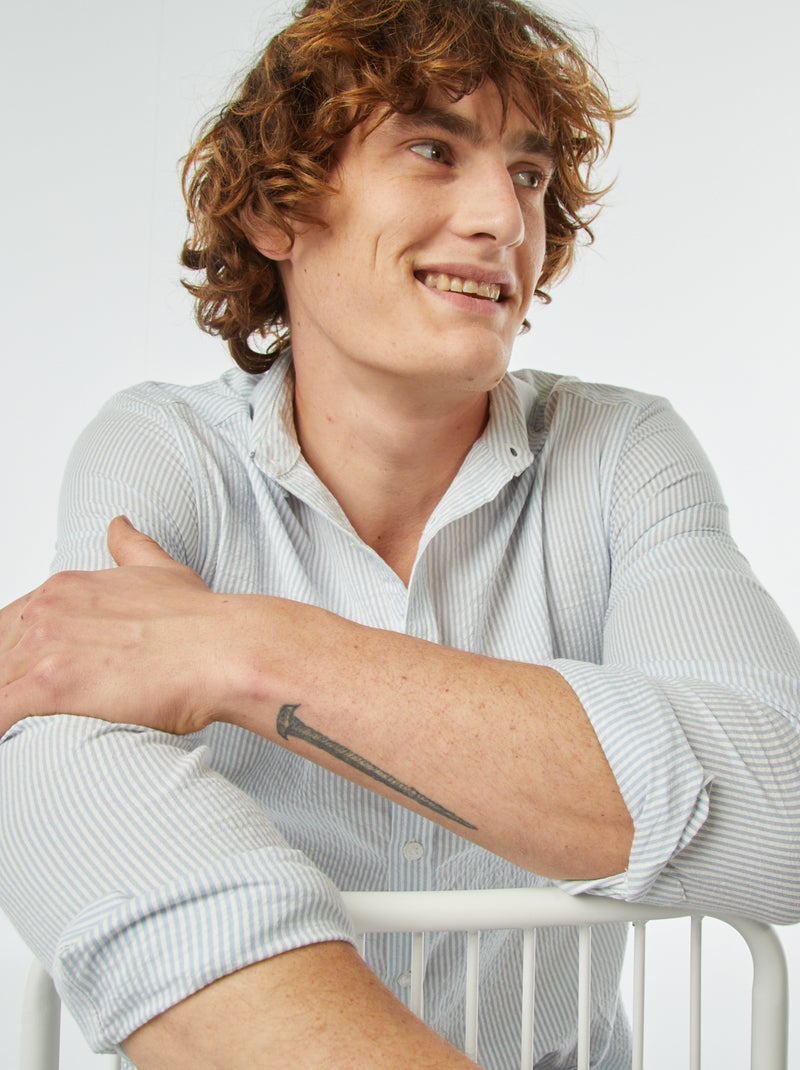 Camisa às riscas em seersucker AZUL - Kiabi