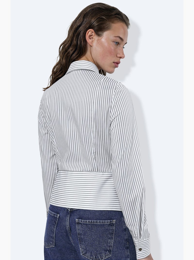 Camisa às riscas justa com detalhe peplum hiccup Branco - Kiabi