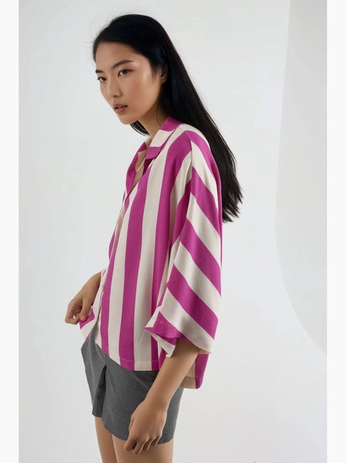 Camisa às riscas relaxed fit com abotoamento busem - Kiabi
