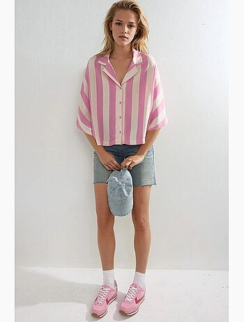 Camisa às riscas relaxed fit com abotoamento busem