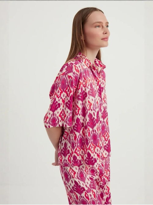 Camisa Boho em cetim com manga curta relaxada - Kiabi Camisa Boho em cetim com manga curta relaxada - Kiabi