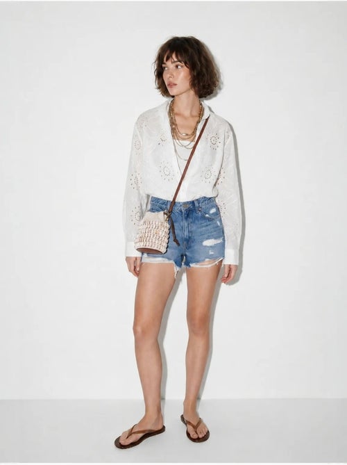 Camisa bordada de corte descontraído lucci - Kiabi Camisa bordada de corte descontraído lucci - Kiabi