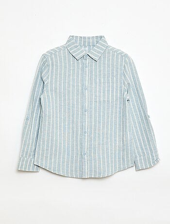 Camisa com bolso e mangas arregaçáveis