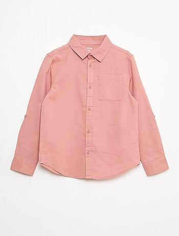 Camisa com bolso e mangas arregaçáveis