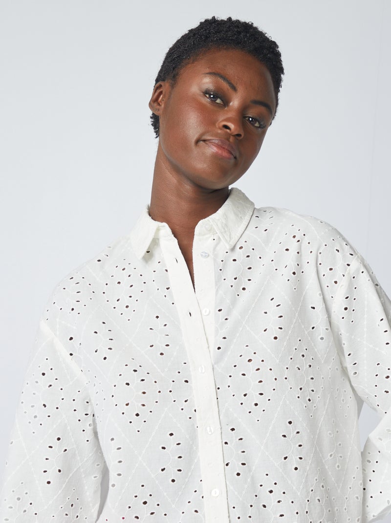 Camisa com bordado inglês BEGE - Kiabi