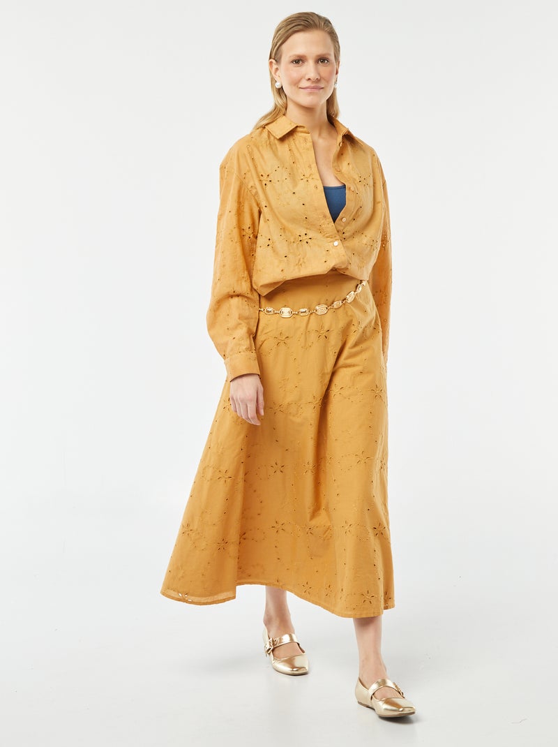 Camisa com bordado inglês BEGE - Kiabi