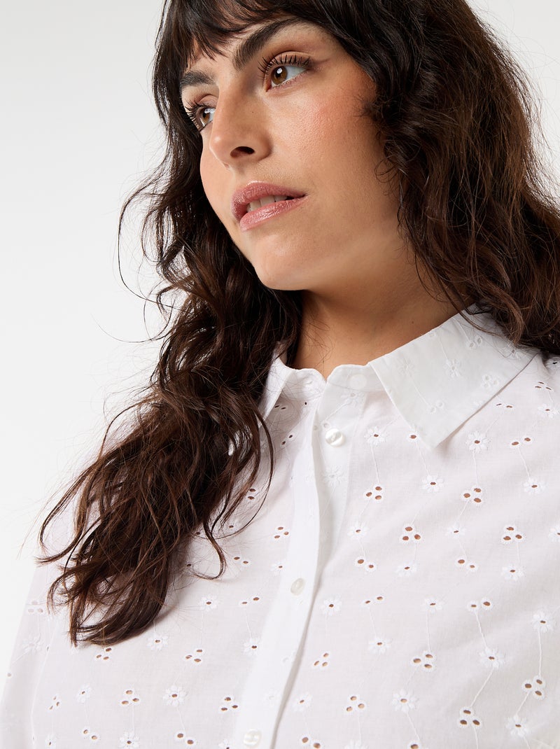 Camisa com bordado inglês e detalhes ondulados Branco - Kiabi