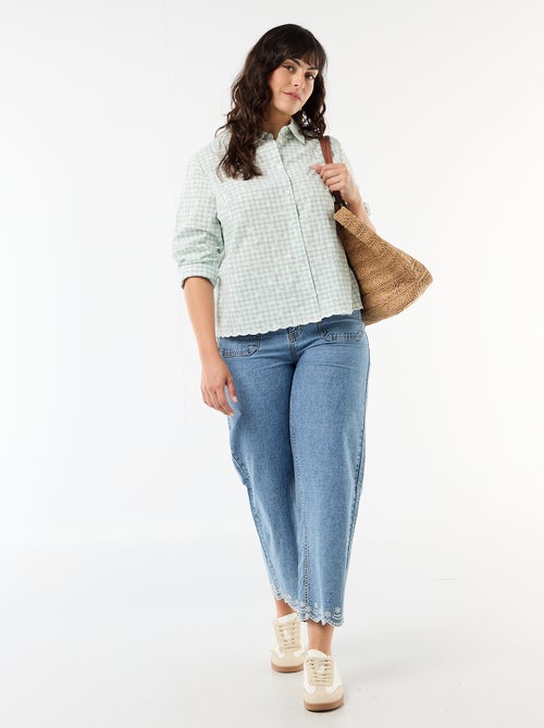 Camisa com bordado inglês e detalhes ondulados - Kiabi