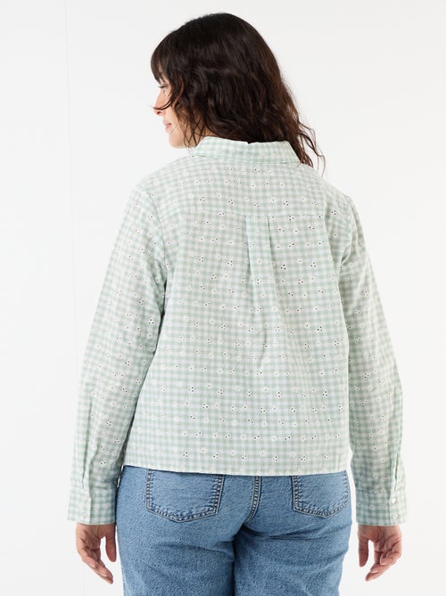 Camisa com bordado inglês e detalhes ondulados - Kiabi