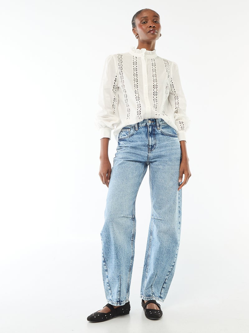 Camisa com bordado inglês e folhos na gola Branco - Kiabi