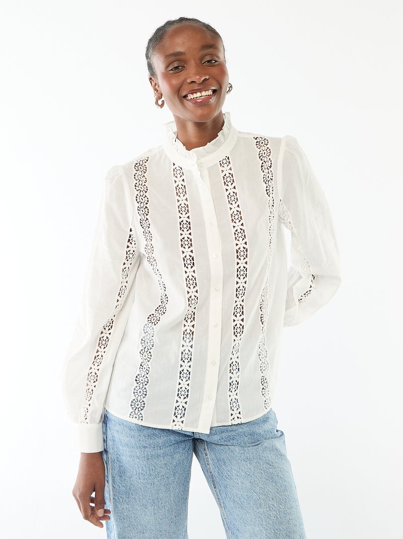 Camisa com bordado inglês e folhos na gola Branco - Kiabi