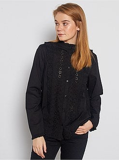 Camisa com bordado inglês e folhos - Kiabi