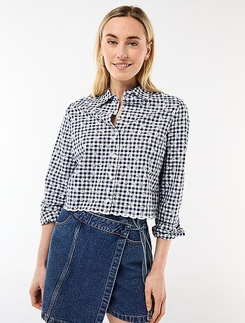 Camisa com bordados all over