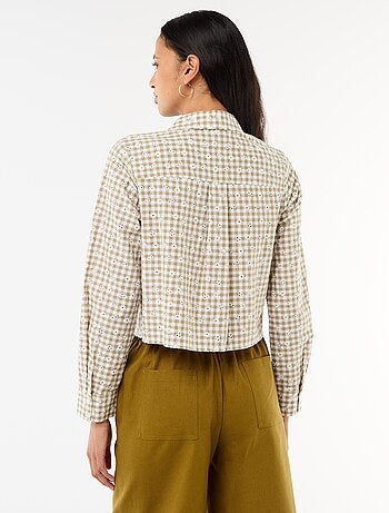 Camisa com bordados all over