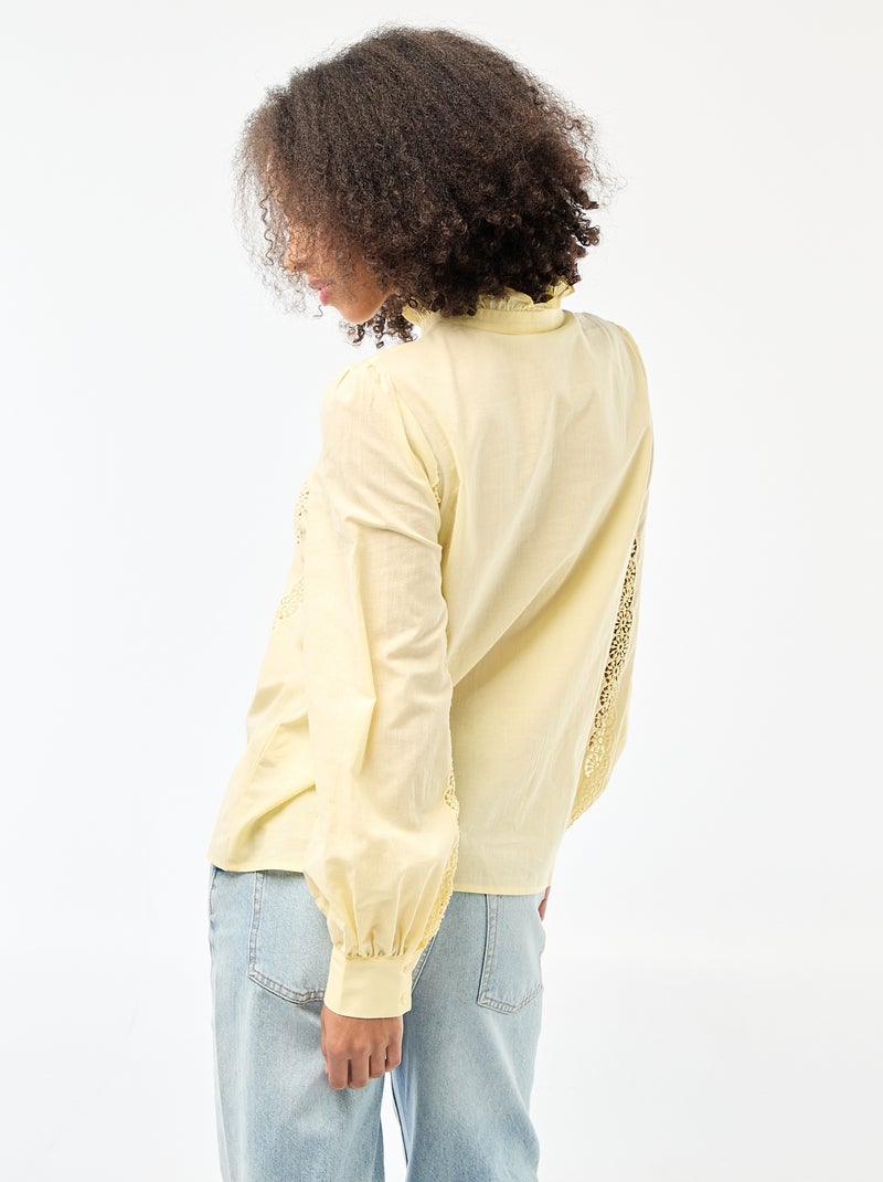 Camisa com bordados ingleses e folhos na gola Amarelo - Kiabi
