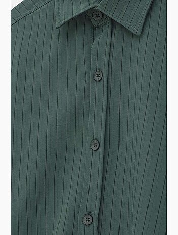 Camisa com botões à frente giesto