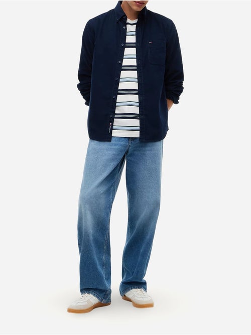 Camisa com colarinho de botões - tommy jeans - Kiabi Camisa com colarinho de botões - tommy jeans - Kiabi