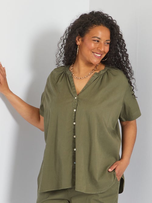 Camisa com colarinho em bico - Kiabi