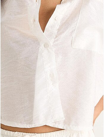 Camisa com detalhe de bolso único e manga curta lucci