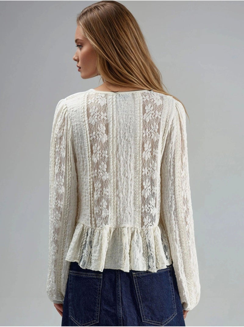 Camisa com folhos em renda, decote em v e laço busem Bege-argila - Kiabi