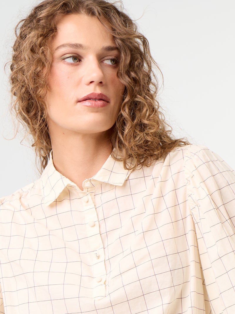 Camisa com gola abotoada Branco - Kiabi