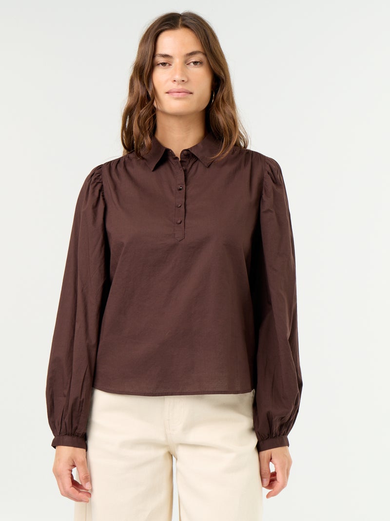 Camisa com gola abotoada Castanho - Kiabi