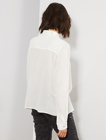 Camisa com gola bordada e com laço - Kiabi