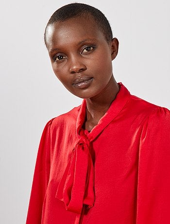 Camisa com gola com laço - Kiabi