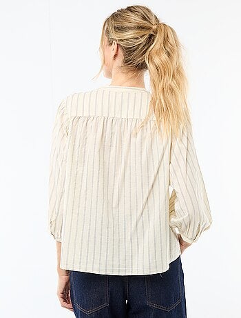 Camisa com gola mao e mangas 3/4