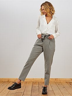 Camisa com gola plana e bolso frontal - Kiabi