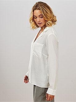 Camisa com gola plana e bolso frontal - Kiabi