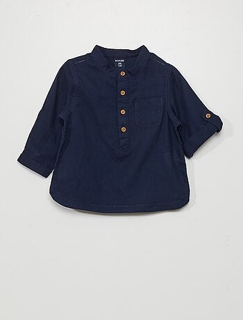 Camisa com gola tunisiana