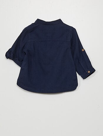 Camisa com gola tunisiana