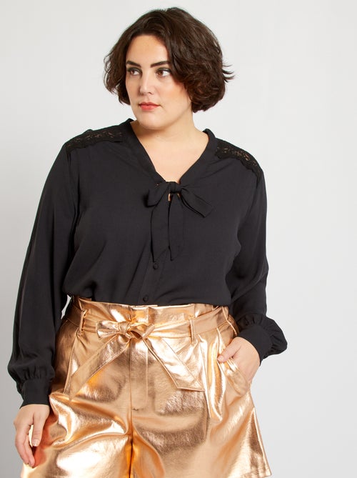 Camisa com laço e renda - Kiabi