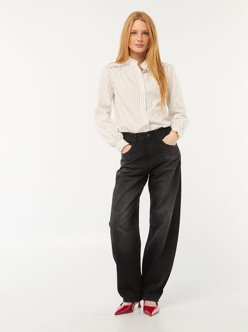 Camisa com padrão e botão fantasia na gola - Kiabi