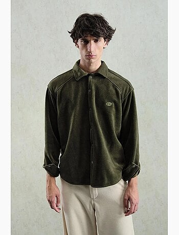 Camisa comfort fit texturizada de manga comprida com bordado giesto